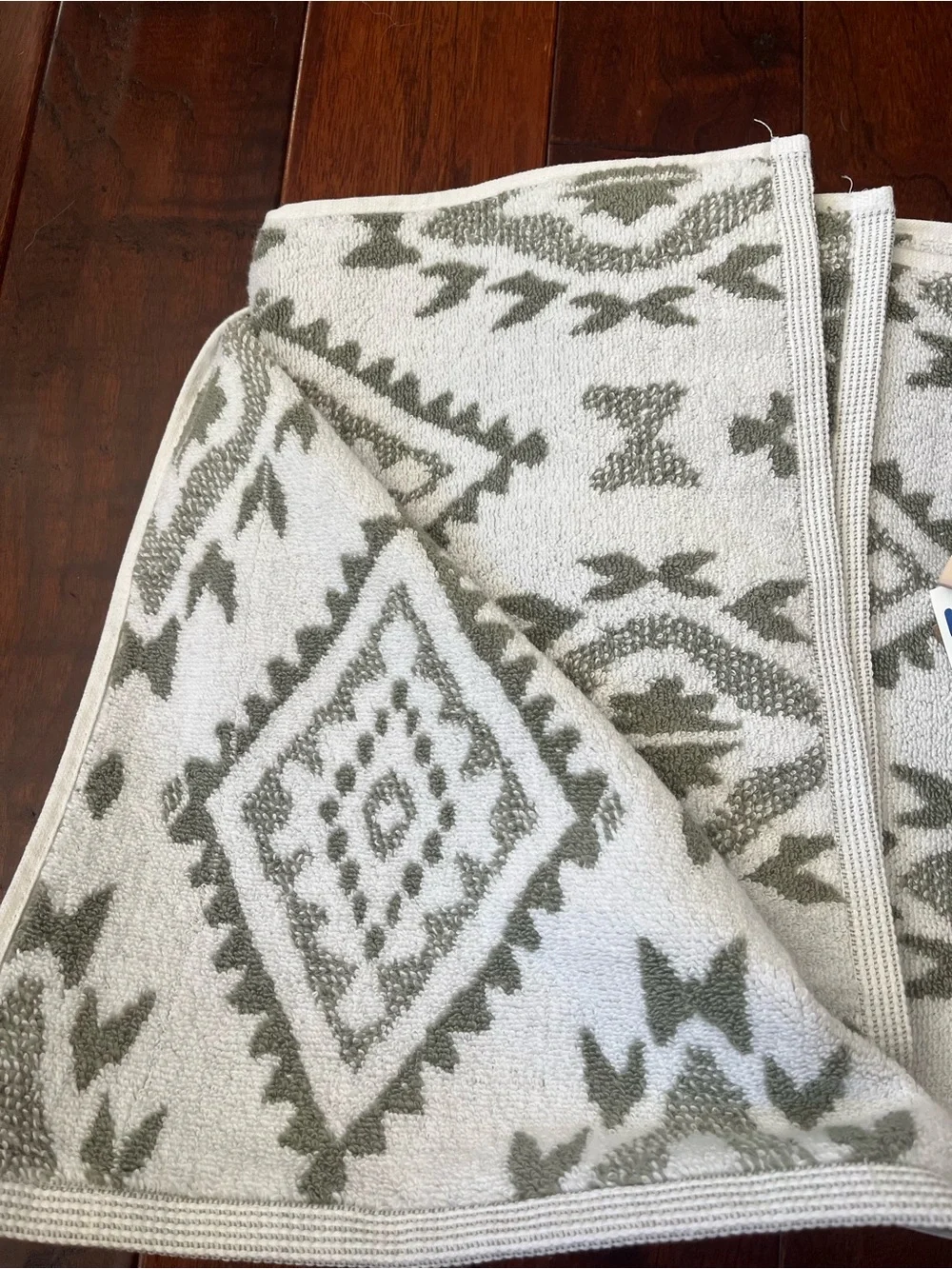 Wrangler Quick Dry Green & White Geometric Bath and Hand Towels